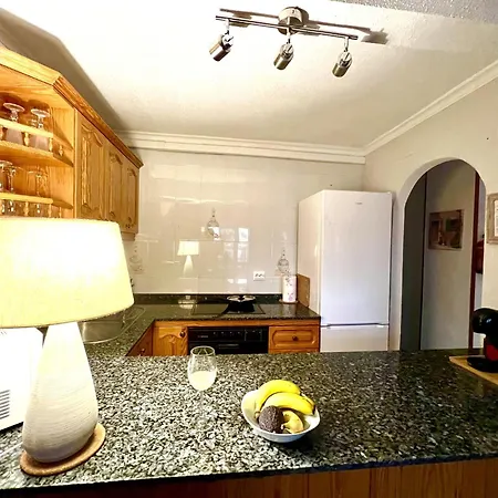 Beautiful 2-bed In Near Yumbo Apartamento