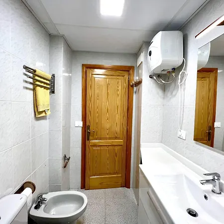 Beautiful 2-bed In Near Yumbo Apartamento